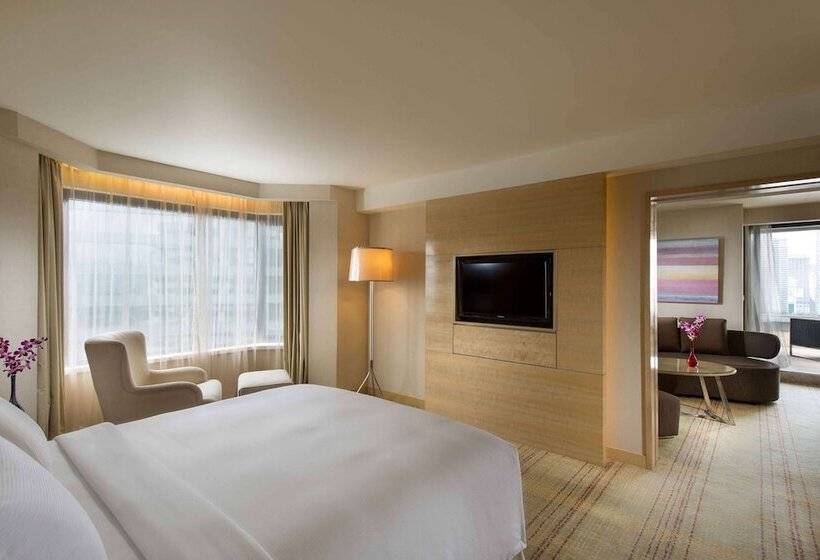 Suite with Terrace, Doubletree By Hilton Hotel Kuala Lumpur