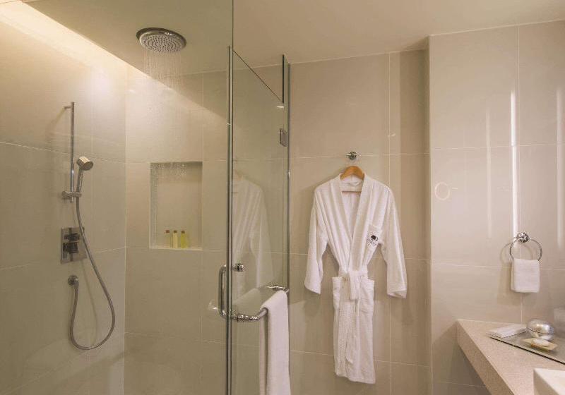 Номер Deluxe Кровать Кинг, Doubletree By Hilton Hotel Kuala Lumpur