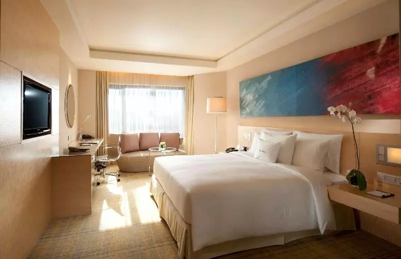 اتاق اجرایی با تخت بزرگ, Doubletree By Hilton Hotel Kuala Lumpur