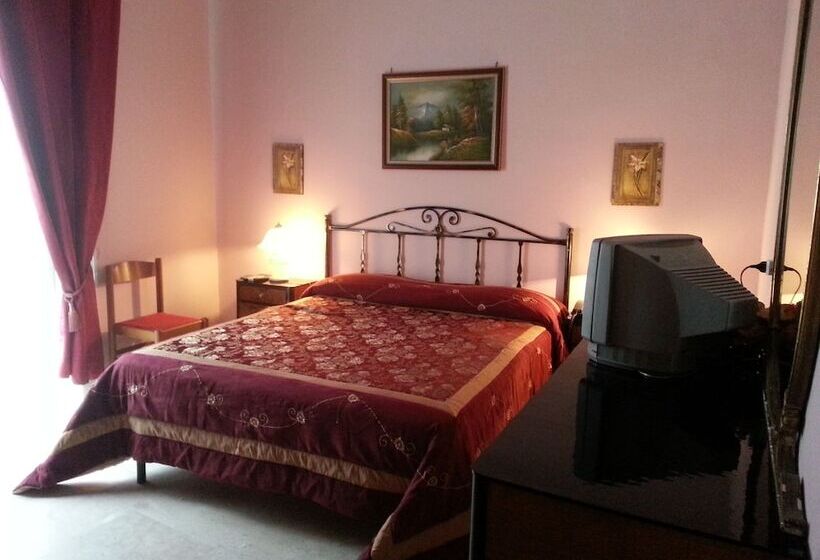 标准间, Alessandra