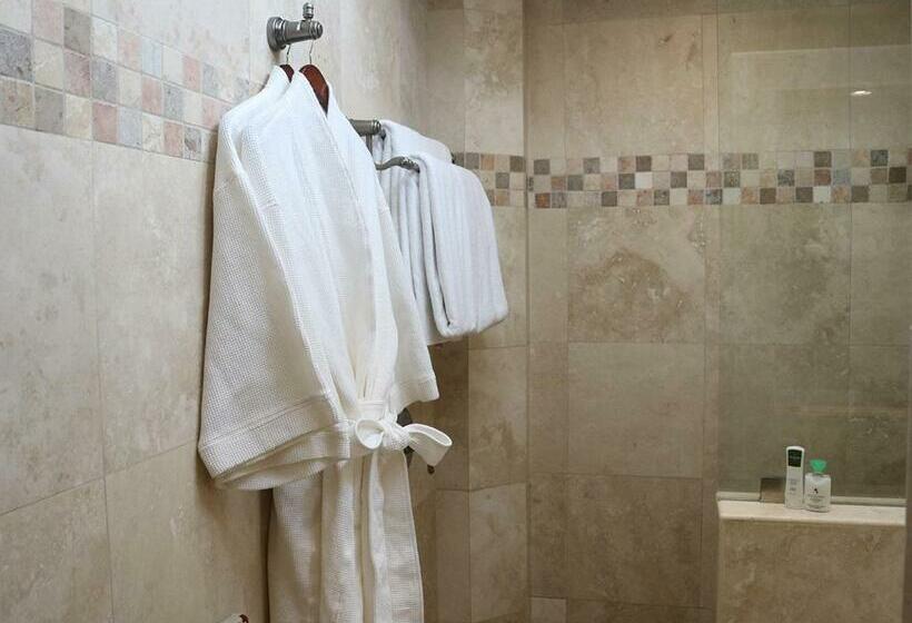 סוויטת ג'וניור, Camino Real Antigua