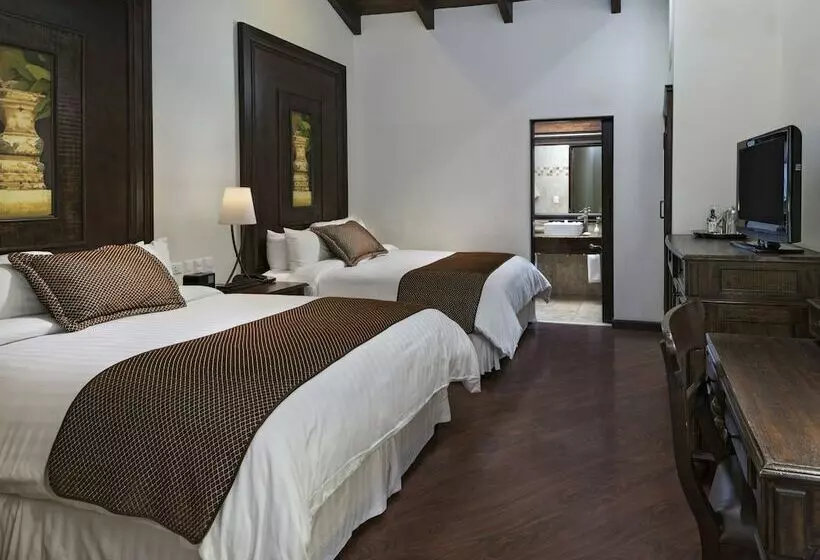 اتاق لوکس, Camino Real Antigua