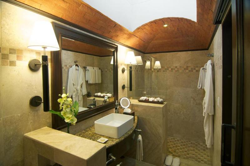 חדר דלוקס, Camino Real Antigua