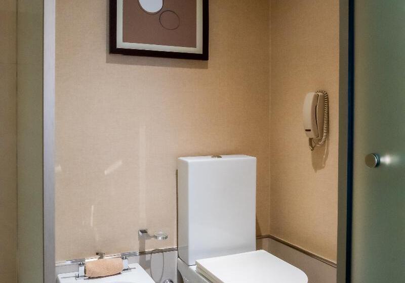 غرفة ديلوكس سرير كينج, Hilton Mendoza