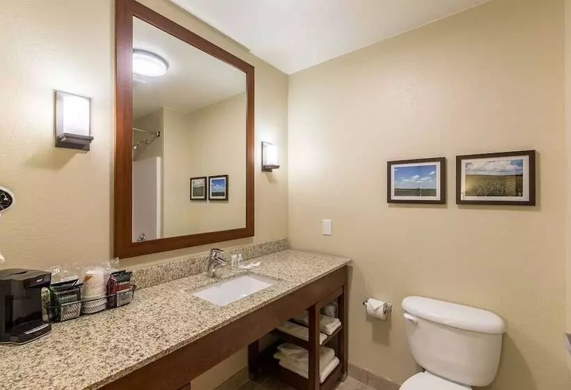 Sviitti, Comfort Suites Burlington