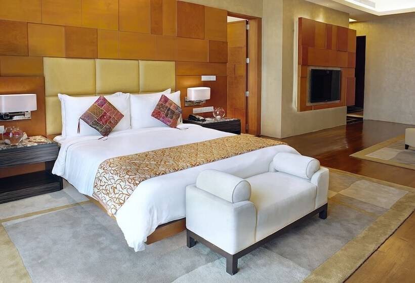 Президентский Люкс, Gokulam Grand Hotel & Spa Bangalore