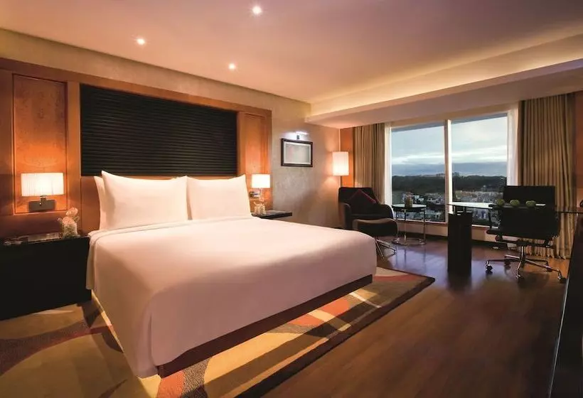 سوییت اجرایی, Gokulam Grand Hotel & Spa Bangalore