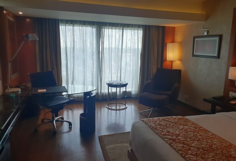 Президентский Люкс, Gokulam Grand Hotel & Spa Bangalore