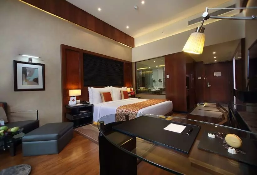 اتاق اجرایی, Gokulam Grand Hotel & Spa Bangalore