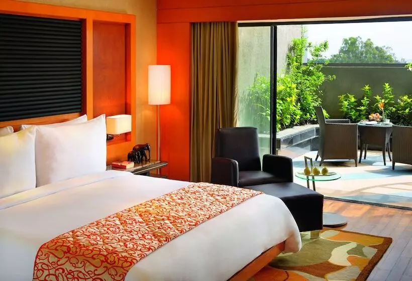 اتاق اجرایی, Gokulam Grand Hotel & Spa Bangalore