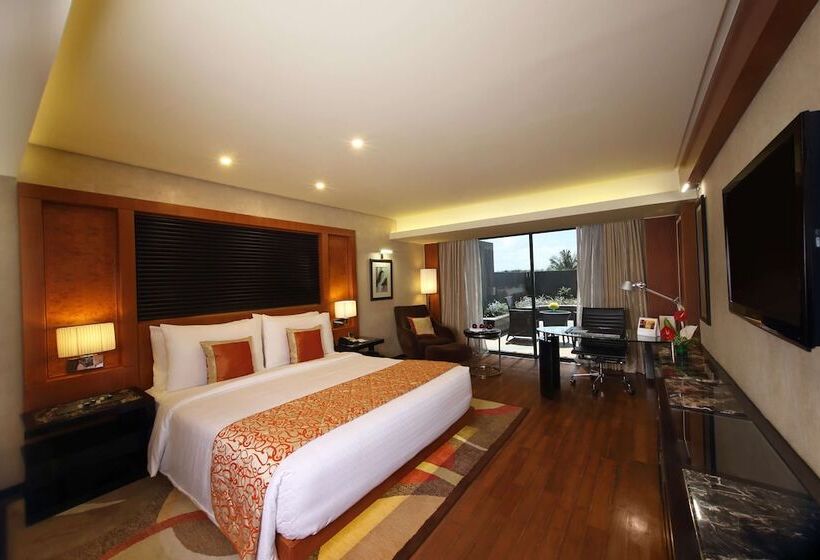 Номер Executive, Gokulam Grand Hotel & Spa Bangalore