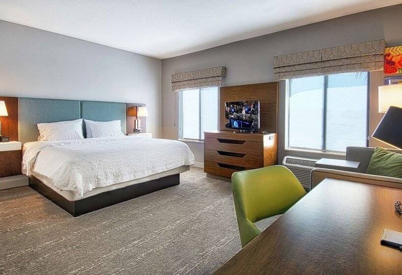 جناح لذوى الاحتياجات الخاصة, Hampton Inn And Suites Hemet