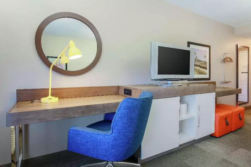اتاق استاندارد با تخت بزرگ, Hampton Inn & Suites Tallahassee I 10/thomasville Road, Fl