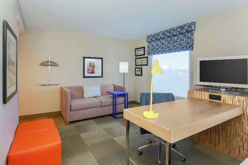 キングサイドベッドのスタンダードワンルーム, Hampton Inn & Suites Tallahassee I 10/thomasville Road, Fl