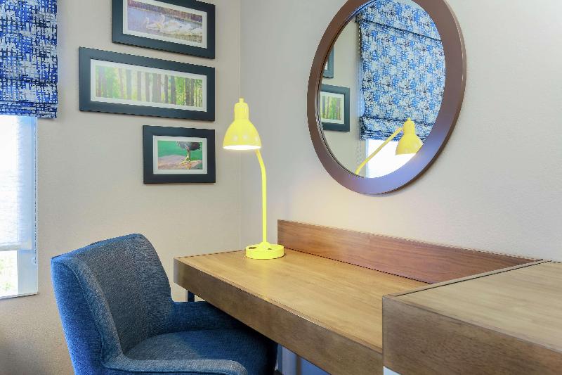 غرفة قياسية لذوى الاحتياجات الخاصة, Hampton Inn & Suites Tallahassee I 10/thomasville Road, Fl