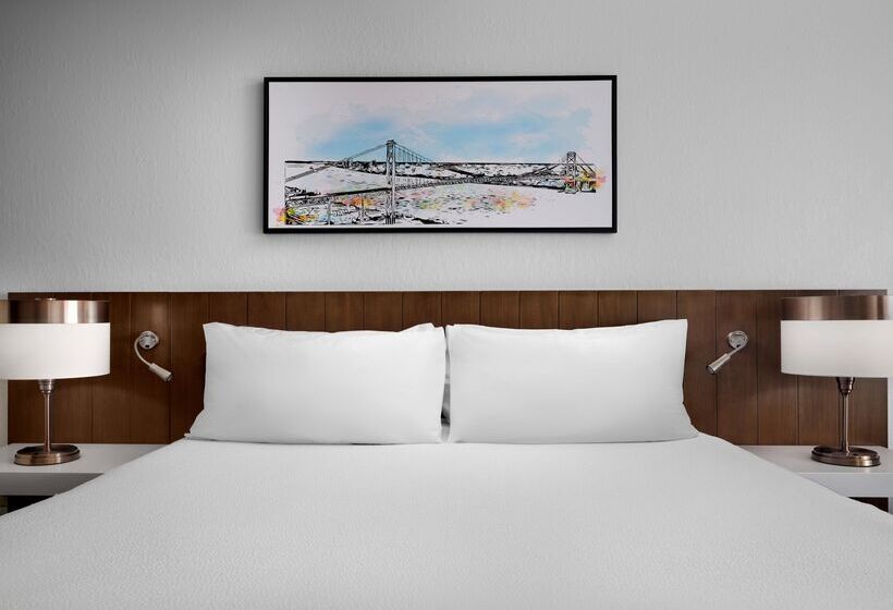 带大床的小型套房, Hilton Garden Inn Detroit Downtown