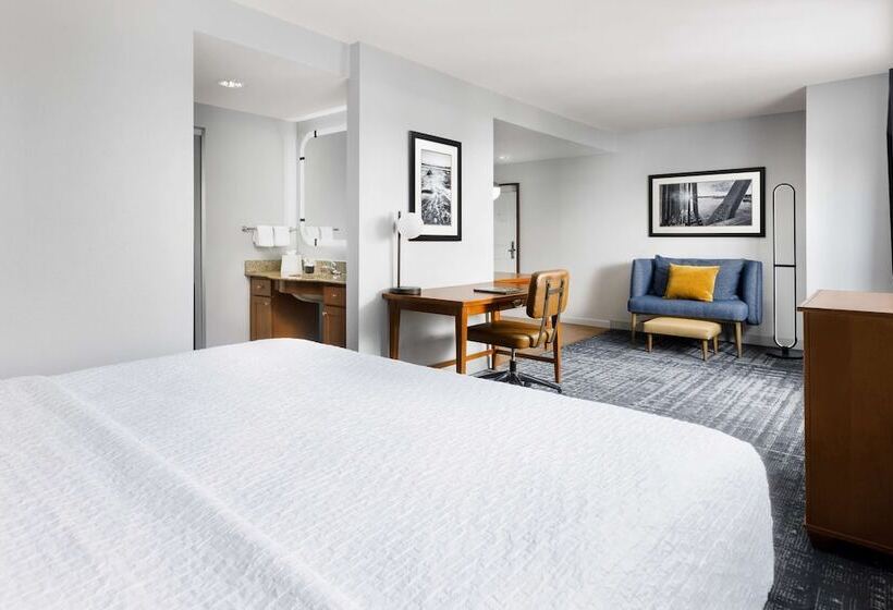 Suite, Homewood Suites By Hilton Portsmouth