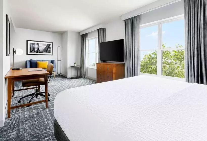 スイート, Homewood Suites By Hilton Portsmouth