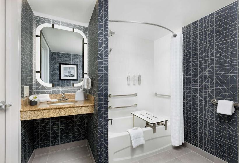 Suite Adaptată pentru Discapacitaţi, Homewood Suites By Hilton Portsmouth