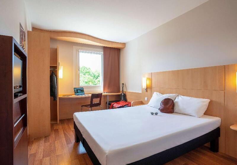 标准间带双人床, Ibis Hotel Plzeň