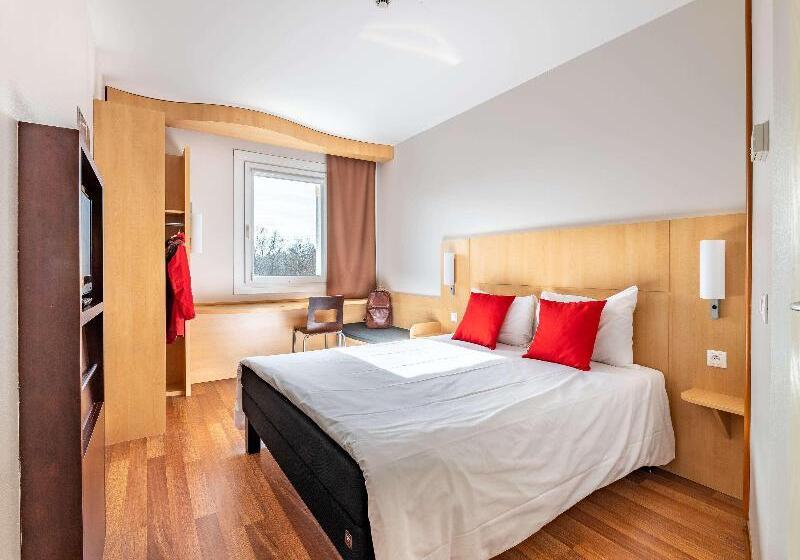 标准间带双人床, Ibis Hotel Plzeň