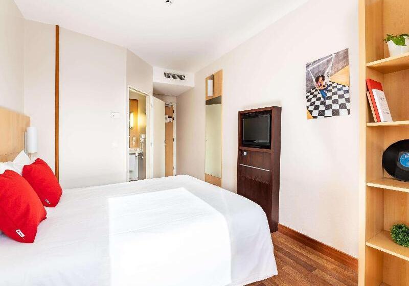 标准间带双人床, Ibis Hotel Plzeň