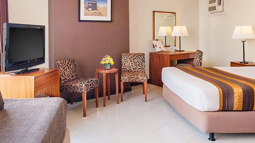 חדר דלוקס, Kimberly Manila