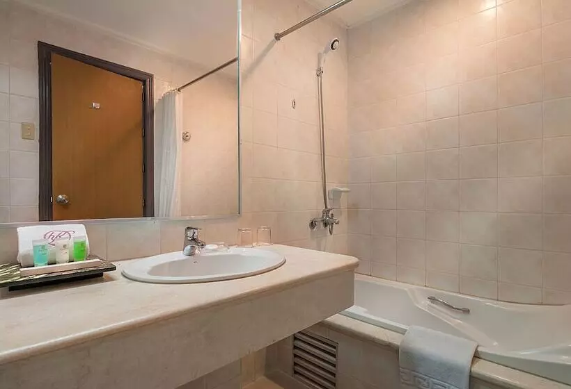 Deluxe Kolmen Hengen Huone, Kimberly Manila