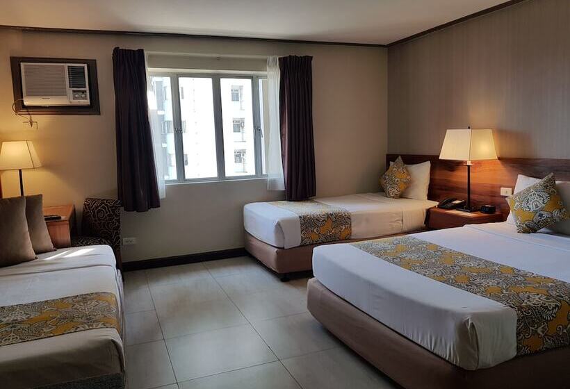 חדר סופריור לארבעה, Kimberly Manila