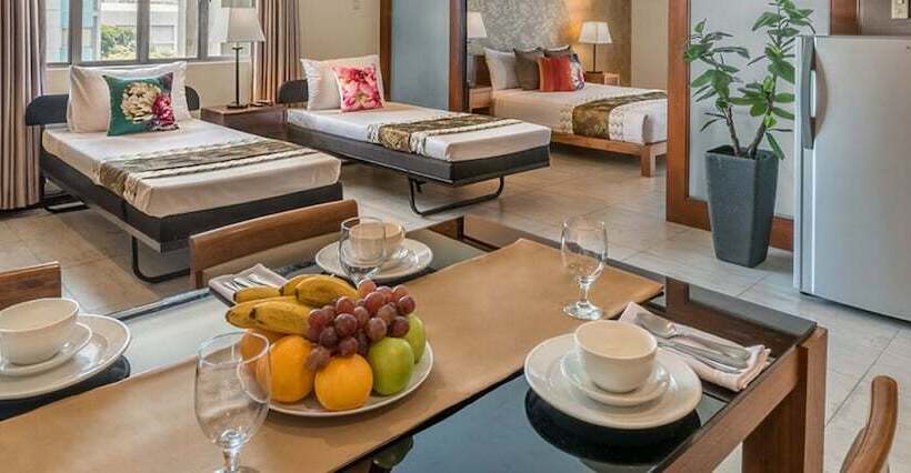 סוויטה אקזקיוטיב, Kimberly Manila