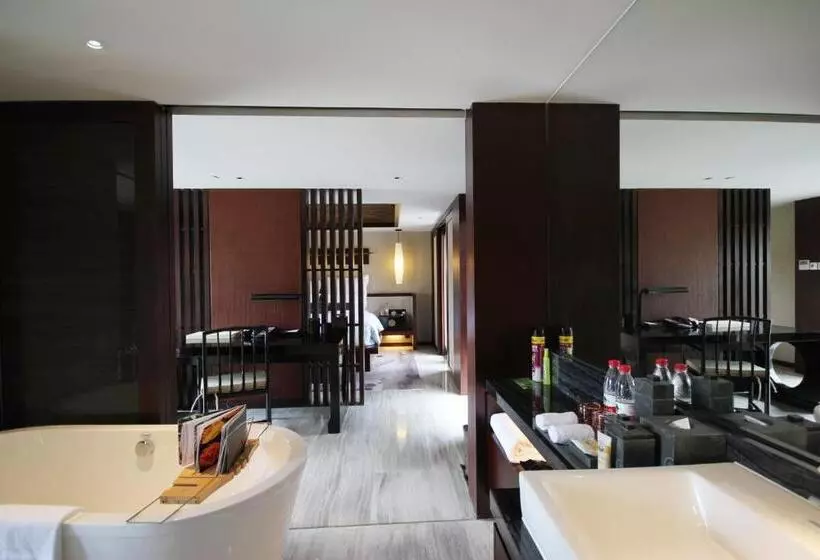 ２ベッドルームのデラックスビラ, Pullman Lijiang Resort & Spa