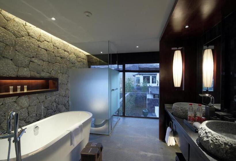 Vivenda Deluxe 3 Quartos, Pullman Lijiang Resort & Spa