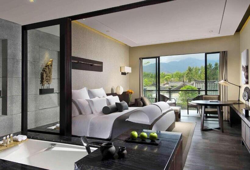 Quarto deluxe, Pullman Lijiang Resort & Spa