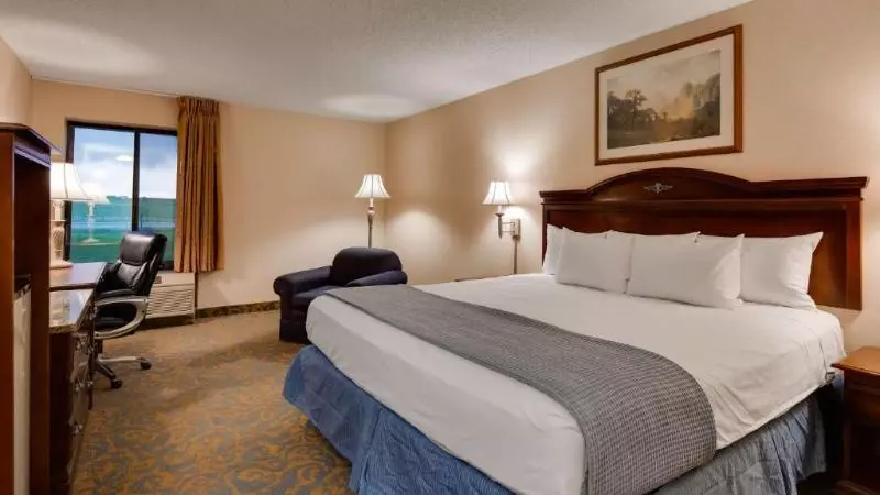 キングサイズベッドのスタンダードルーム, Surestay Plus Hotel By Best Western Cheyenne