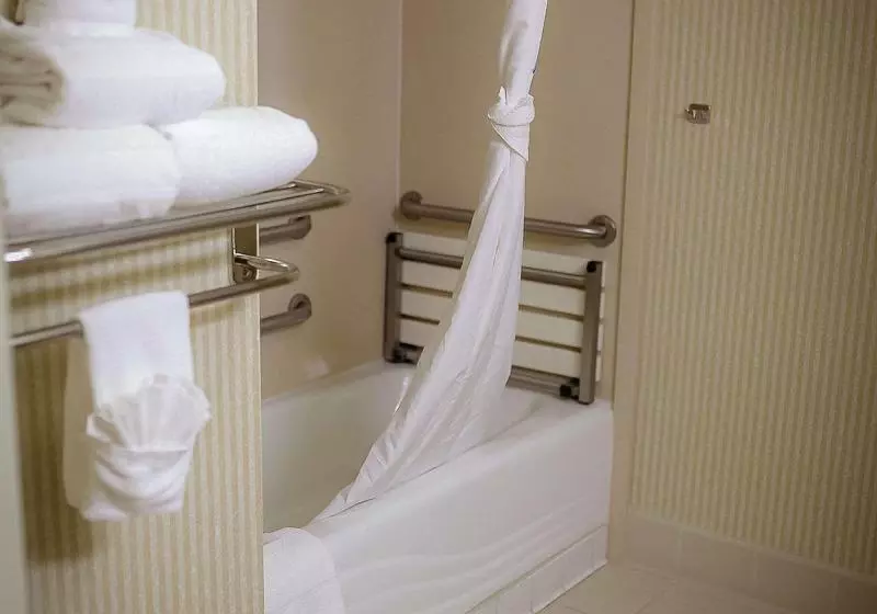 クイーンサイズベッドのスタンダードルーム, Surestay Plus Hotel By Best Western Cheyenne