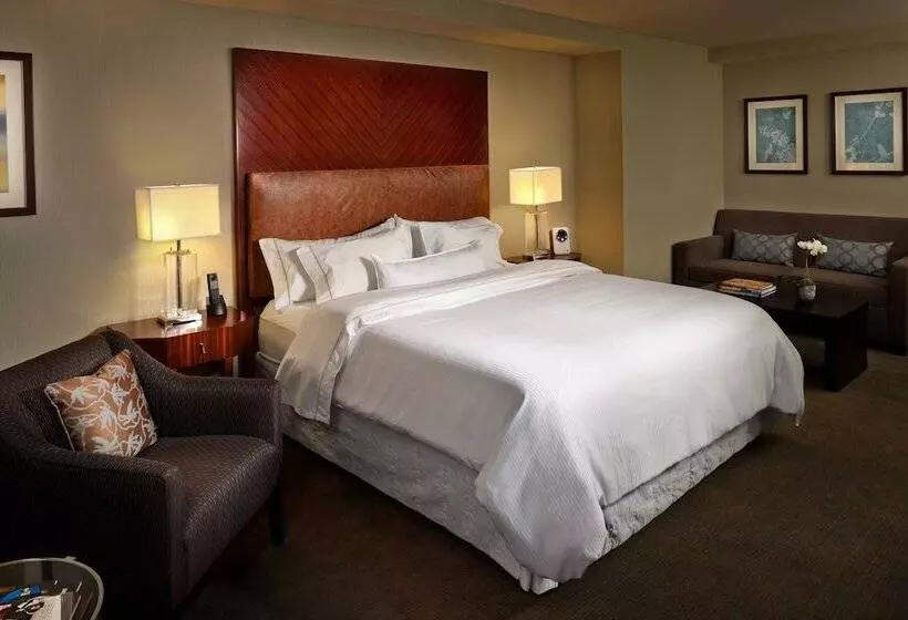 Premium Room City View, The Westin Book Cadillac Detroit
