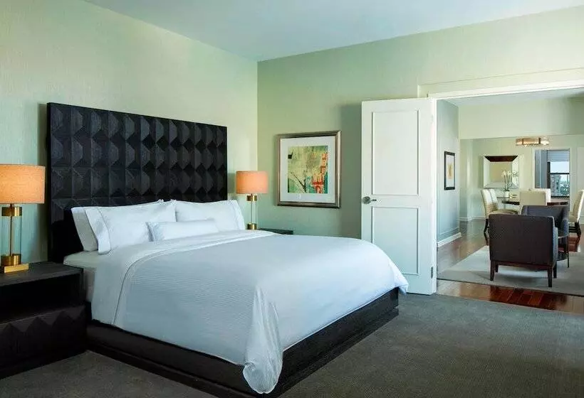 اتاق کلاب, The Westin Book Cadillac Detroit