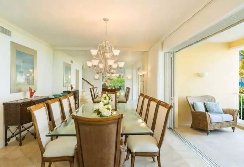 ویلای 1 خوابه با چشمانداز دریا, Villa Renaissance