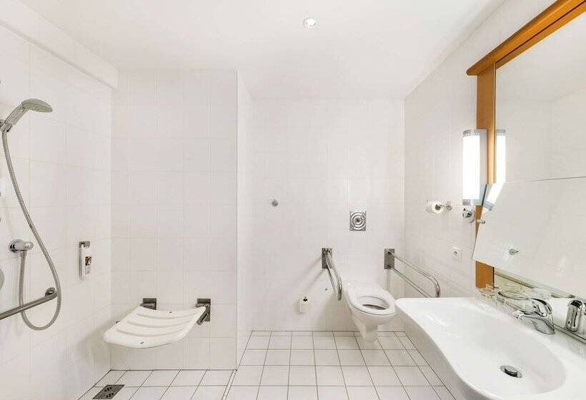 标准间带双人床, Ibis Hotel Plzeň