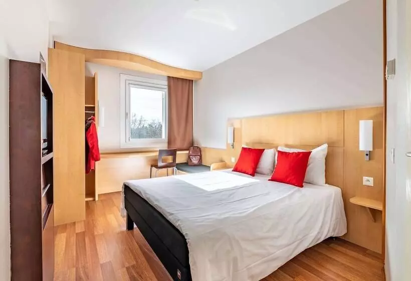 اتاق استاندارد با تخت دوبل, Ibis Hotel Plzeň