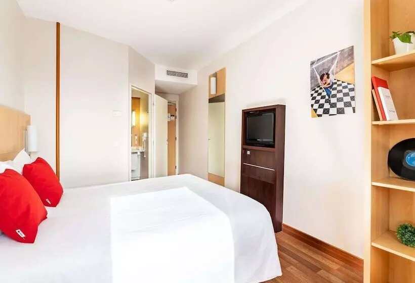 اتاق استاندارد با تخت دوبل, Ibis Hotel Plzeň