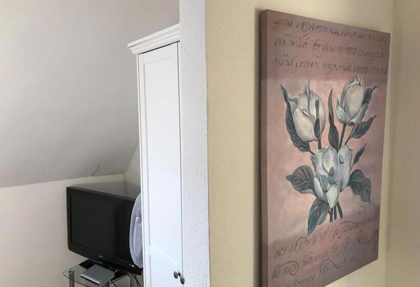 חדר סטנדרט לשלושה, Balthasar Neumann Speiserei & Gästehaus   Zentrum Brühl