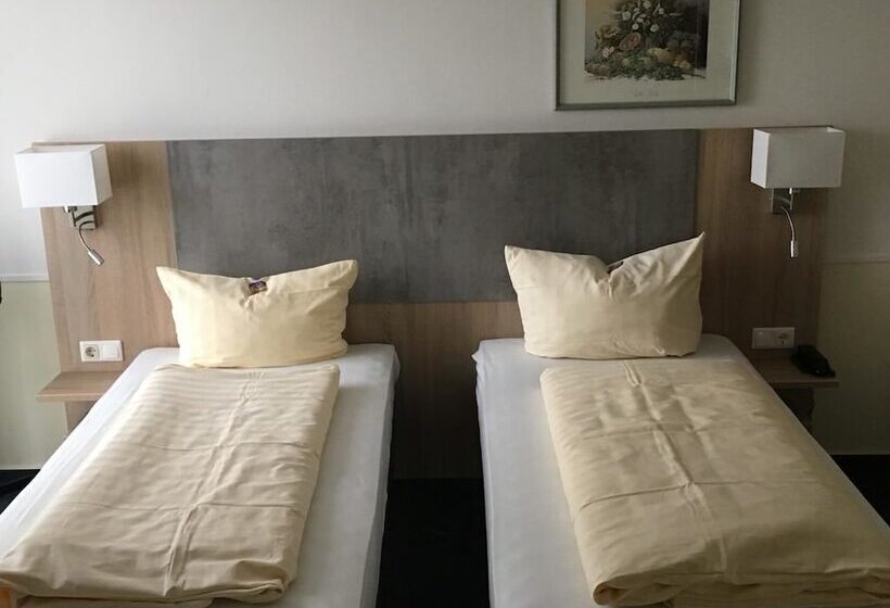 Номер Стандарт, Am Rosenbad