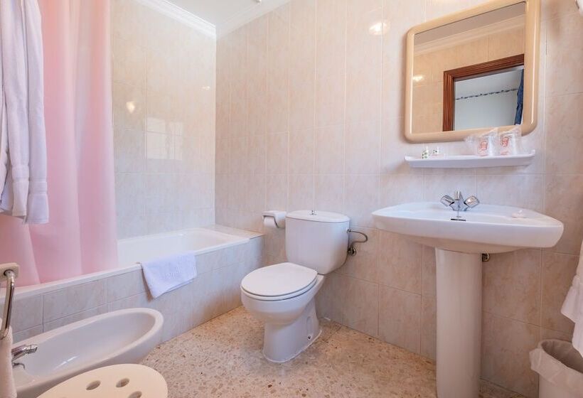 غرفة قياسية, Canadá