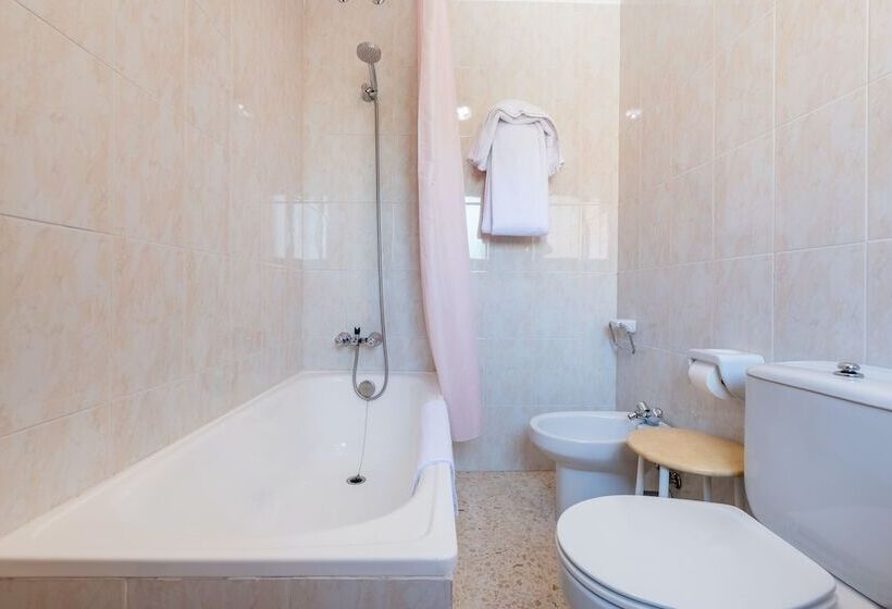 غرفة قياسية ثلاثية, Canadá