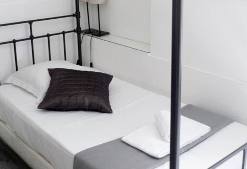 חדר סטנדרט יחיד, Chanteclair