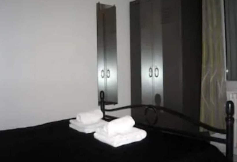 חדר סטנדרט, Chanteclair