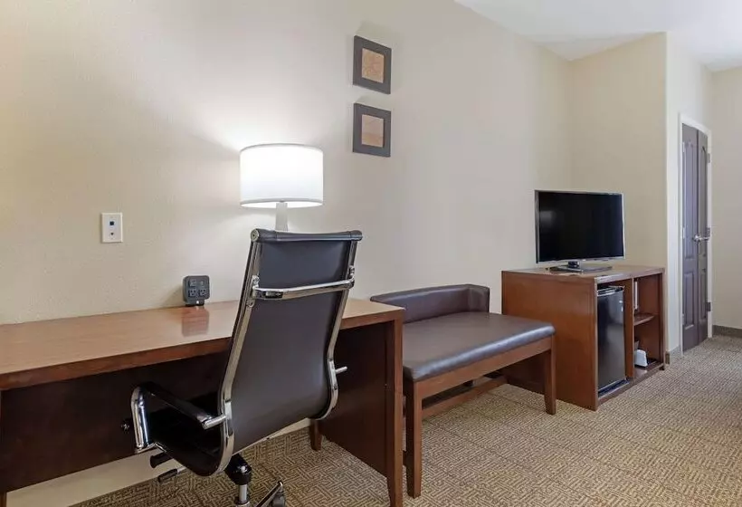 Sviitti, Comfort Suites West Dallas Cockrell Hill