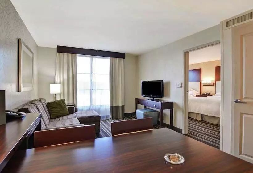 スイート, Embassy Suites By Hilton Savannah Airport