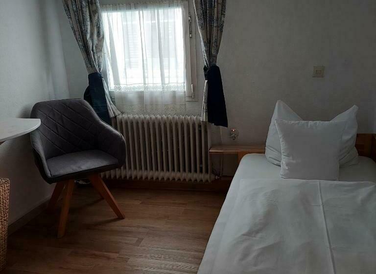 标准单人间共用浴室, Gasthof Inselgraben Garni